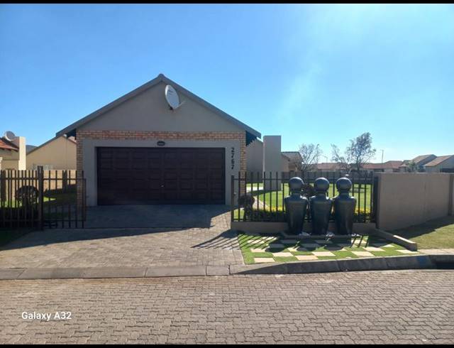 3 BEDROOM HOUSE FOR SALE IN WATERKLOOF